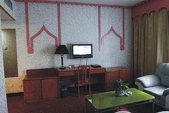 Urumqi Jingu Hotel Екстер'єр фото